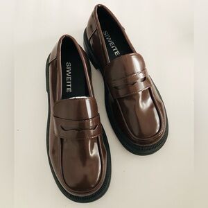 Chunky Siwette Penny Loafers 10.5